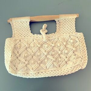 LAST CHANCE Vintage 1960s 1970s cream macrame crochet robe handbag wooden handle